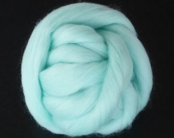 Robins Egg (Frozen) Blue MERINO Wool Top Roving - Spin into Yarn, Needle Felt wet felt, weave, nuno, knit, all Crafts