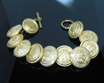 Gold Tone Button Bracelet