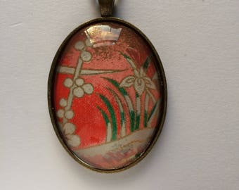 Pendant made with japanese Chiyogami paper - Oval JP24