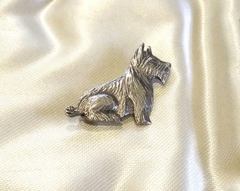Silver Scottie Dog Brooch c1930
