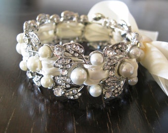 Bridal Pearl Bracelet - Ivory Swarovski pearls and rhinestone Weddings Rinestone Bridal Bracelet Crystal pearl