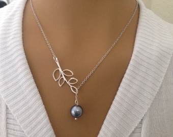 Light Gray Pearl and Leaf Lariat Necklace