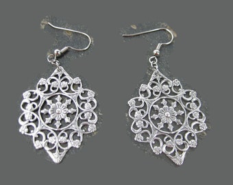 Silver Floral Filigree Earrings