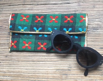 Vintage Woven Embroidered Mini Clutch Wallet Glasses Case, Gold Trim, Plaid Clutch, Woven Clutch, Embroidered Wallet, Vintage Accessories
