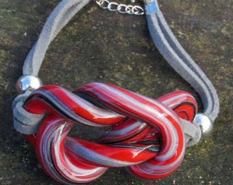 Red "Maraval" knot bracelet