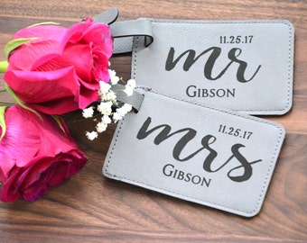 Mr and Mrs Luggage Tag, Custom Couple Travel Tag, Personalized Leather Luggage Tags, Wedding Gift for Couple, Newlywed Honeymoon Gift