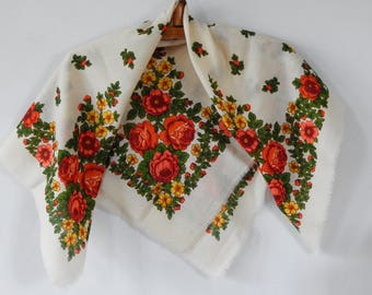 Traditional Russian Shawl, Vintage Flower Shawl Folk, Light wool Shawl, Bright Accessory, Soviet era 1970-s. Made in USSR Unused