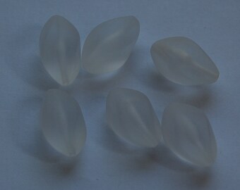Vintage Frosty Lucite Twist Beads bds622