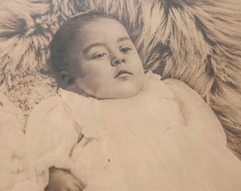 Victorian post mortem portrait. Infant portrait, death, funeral