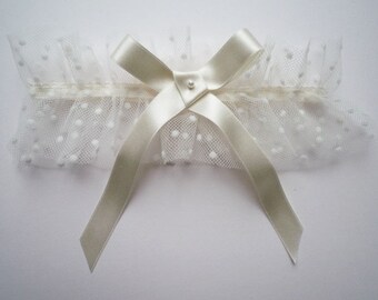 innocence spot tulle garter