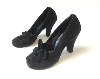 1940s shoes 40s shoes black shoes 1940s heels 40s heels black heels Black pumps suede vintage 1940s shoes vintage 40s shoes womens shoes