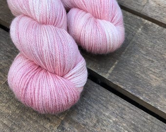 Knospe - Superwash Blue Faced Leicester, Silk & Cashmere Splendiferous Sock 100g