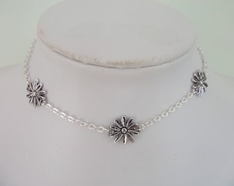 Silver Flower Choker necklace