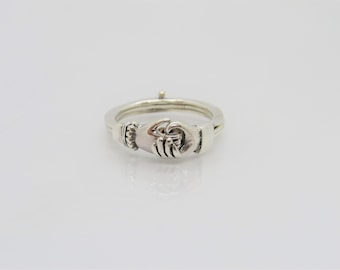 Vintage Sterling Siver Open Hand & Heart Ring Size 9