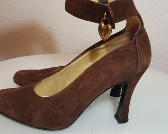FREE SHIPPING Vintage Charles Jourdan Heel