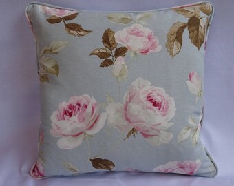 English Roses floral cushion cover with pretty pink roses.