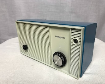 Westinghouse vintage retro tube radio with iphone or bluetooth Input.
