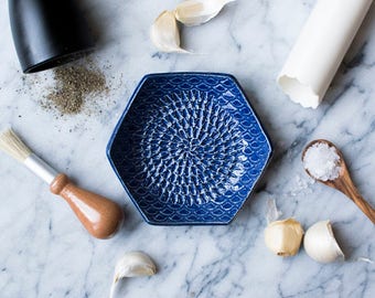 Garlic Grater Blue- The Grate Plate Ceramic Grater