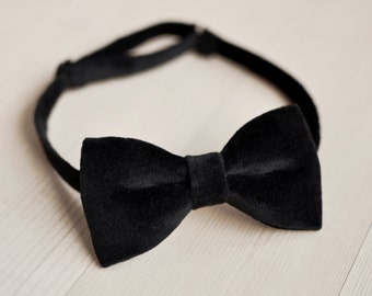 Black Velvet Bow Tie, pre-tied Bowtie, Gift for Him, Bowtie for Men, necktie for gentlemen, mens tie, Totally Black bowtie