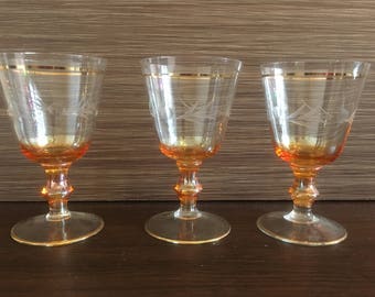Vintage drinking glasses - Set of 3 Sherry Glasses - Colored glasses - beautiful glasses - Champagne glasses