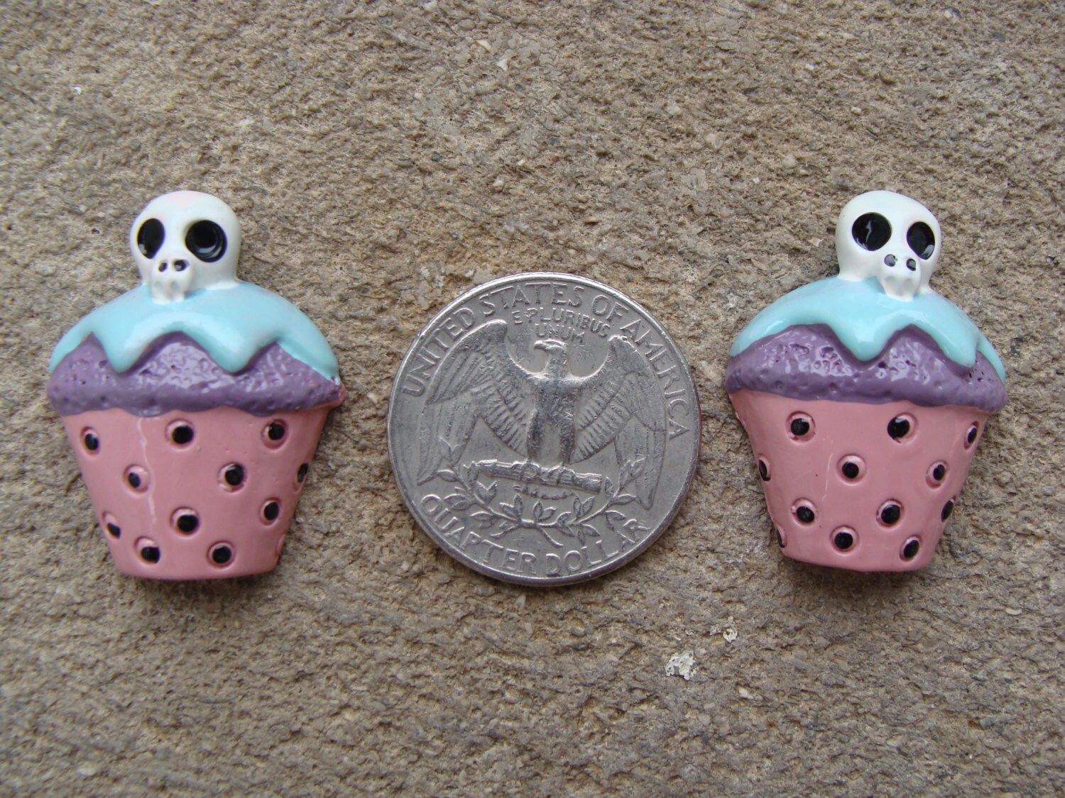 2 Halloween Cup Cake Resin Pumpkin Resin for Hair Bow Resins skull