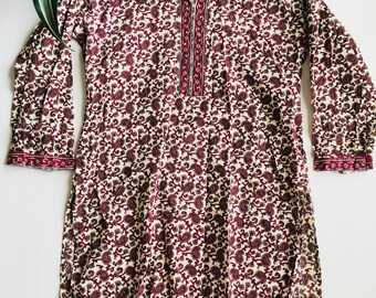 White and Maroon Paisley Tunic Size Small