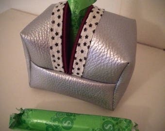 Women's protection in imitation leather or velvet case