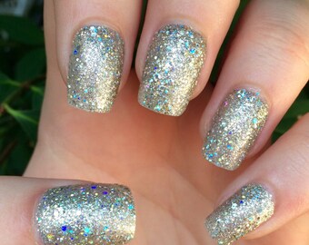 fake nails, glitter nails, textured nails