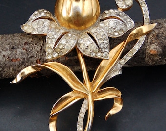Large Vintage Rhinestone and Gold Tone Flower Brooch