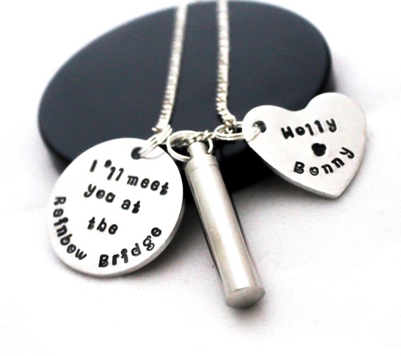 Items similar to Pet ashes jewelry, cremation urn necklace ...