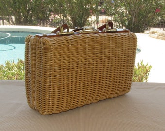 Vintage 60s Wicker Purse, Top Handle, Natural Color, Leather Hinges