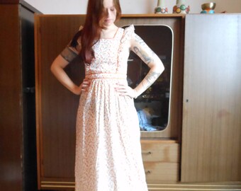 1970s Prairie Hippie Floral Pinafore Dress