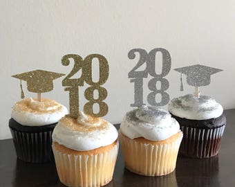 Graduation party decorations / graduation decorations / 2018 graduation / graduation cupcake toppers / graduation 2018 / graduation decor
