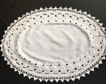 Vintage Linen Oval Table Runner