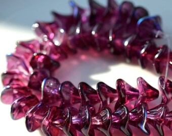 Violet Plum 12mm Three Petal Flower Beads 12