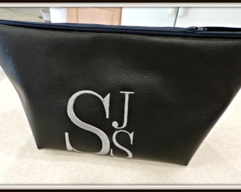 monogrammed dopp kit, monogrammed toiletry bag, mens personalized toiletry bag, monogrammed cosmetic bag, groomsmen gift, mens travel bag