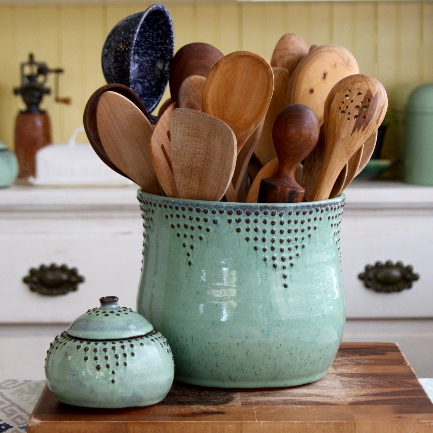 kitchen utensil set and holder