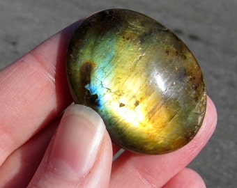 Madagascar SPECTRALITE LABRADORITE Cabochon ETSpec064