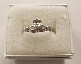 Silver Size 7 Claddagh Ring