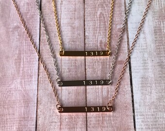 1319 Slim Horizontal Bar Necklace