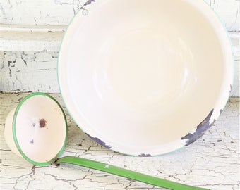 Cream and Green Enamel Pan, Wash Basin or Vegetable Pan, Vintage Enamel Round Pan with Green Trim