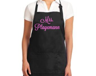 Personalized Monogrammed Mrs. Apron for bride new name, bridal shower Married name apron gift