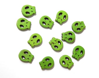 Alien Skull Beads, 5pcs, Alien Sugar Skulls, 15 x 13mm, Green, Day of the Dead, Dia de los Muertos, Destash