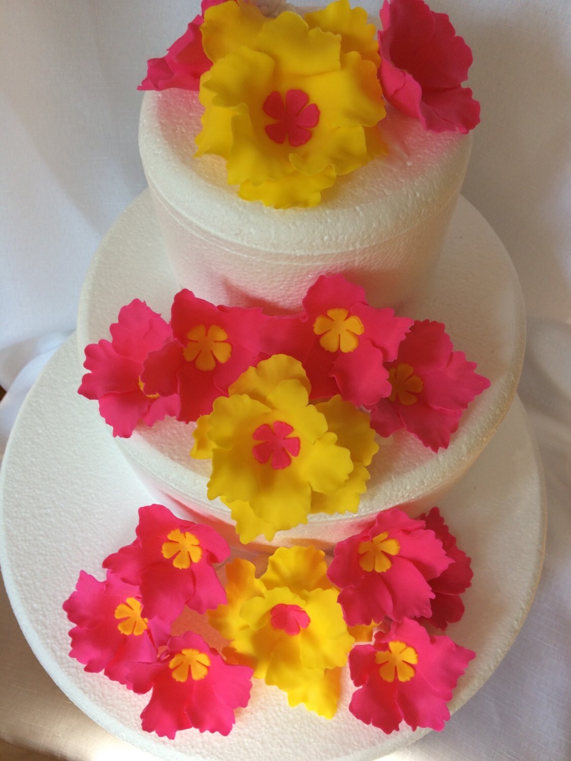 Luau Flower Cake Topper 15pcs Hawaiian Wedding Luau Flower Cake Topper 15pcs Hawaiian Wedding