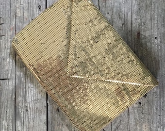 Vintage Whiting and Davis Gold Tone Mesh Clutch