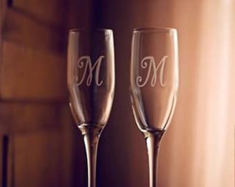 Champagne Flutes, Wedding Toasting Flutes, Mr Mrs Personalized