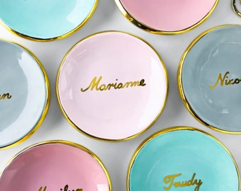 Gold Personalized Ring Dish, Name Ring Dish - Ring Holder, Jewelry Holder, Ceramic Ring Dish, Engagement, Gift for Her, Modern Mud