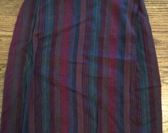 Vintage 1990's women's wrap skirt. Size small