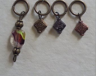 Set of 10 Stitch Markers (SM002) Sizes Included: Medium