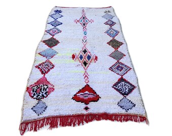 134"X55" Vintage Moroccan rug woven by hand from scraps of fabric / boucherouite / boucherouette